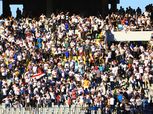 جماهير الزمالك يتراشقون الزجاجات في الدرجة الأولى