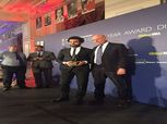 «صلاح» يتسلم جائزة أفضل لاعب بـ «البريميرليج» من رابطة الكتاب الإنجليز