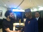 بالصور| محمد صلاح يصل مصر.. ويلتقي وزير اتصالات نيجيريا