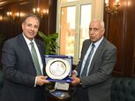 محافظ الإسكندرية يكرم "شحتة الأسكندراني" نجم الاتحاد