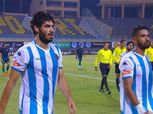 «لاعبو بيراميدز» يحتجون على «حكم» مباراة «المقاولون» بسبب طرد «علي جبر»