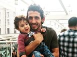 أحمد حجازي ينشر كواليس تدريباته المنزلية مع نجله