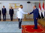 الرئيس السيسي يكرم منتخب مصر ويتناول الغداء مع اللاعبين (فيديو)