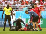 لاعب الدنمارك يخرج على نقالة أمام بيرو بعد تعرضه لاصابة خطيرة