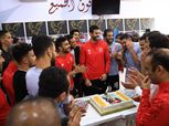 الأهلي يحتفل بعيد ميلاد الشناوي.. ويطير إلى النيجر غدا