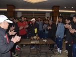 لاعبو الاتحاد السكندري يحتفلون بعيد ميلاد طلعت يوسف