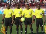 طاقم التحكيم الأثيوبي يعاين أرضية ملعب برج العرب قبل نهائي دوري الأبطال