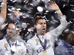 بالصورة| رونالدو يهدي نجل فاردي قميص ريال مدريد بتوقيعه