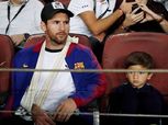 بالفيديو| نجل «ميسي» يدعم يوفنتوس ويتجاهل والده في مباراة برشلونة وإنتر