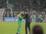 قبل مواجهة الإسماعيلي والزمالك.. إيقاف وتغريم مدرب الرجاء المغربي