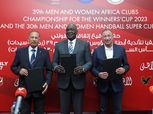 الأهلي يوقع عقود استضافة السوبر الإفريقي وكأس الكؤوس لكرة اليد