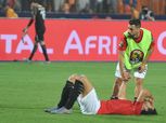 الشناوي وطارق حامد ينهمران في البكاء عقب الهزيمة من جنوب أفريقيا