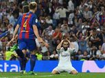 بالصور| «كاربخال» يثير غضب جماهير ريال مدريد بعد ظهوره بالـ«الشيشة»