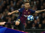 برشلونة يفتح باب الرحيل أمام راكيتيتش وفيدال
