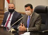 وزير الشباب والرياضة يغادر المستشفى بعد حادث "الصحراوي"