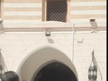 حسين الشحات ينهار من البكاء في جنازة زوج والدته (صور)