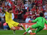 تعادل سلبي وإصابة محمد صلاح في الشوط الأول من مباراة ليفربول وتشيلسي