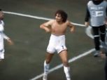 احتفال غريب لعمرو وردة في الدوري اليوناني (فيديو)