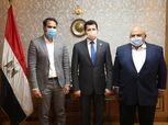 وزير الرياضة يهنئ كريم درويش بفوزه نائبا لرئيس الاتحاد الدولي للإسكواش