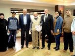 عمره 103 أعوام.. الزمالك يكرم أكبر مشجعي النادي (صور)