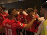 ميسي يصافح محمد صلاح قبل مباراة مصر والأرجنتين في كأس العالم