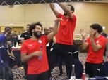 رقص محمد صلاح وفرقة شعبية في احتفال لاعبي المنتخب بعيد ميلاده (فيديو)