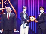 وزير الرياضة يكرم هداية ملاك وسيف عيسى
