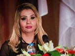 بالصور| منى الحسيني تصوت بـ"نعم" على لائحة الأهلي