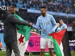 رياض محرز يرفع علم فلسطين في احتفالات مانشستر سيتي بلقب البريميير ليج