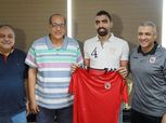 رسميًا.. الأهلي يوقع عقدًا مع أحمد صلاح لتدعيم فريق «الطائرة»