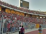لاعبو أوغندا يلتقطون "سيلفي" مع جمهور منتخب مصر