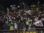 بالصور.. جماهير الزمالك تحطم زجاج بوابة النادي الرئيسية