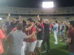 بالفيديو والصور.. لاعبو الأهلي يحتفلون بعد التتويج بالدوري الـ41