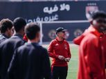 كولر يجتمع مع لاعبي الأهلي لمدة نصف ساعة.. ماذا دار خلال الجلسة؟