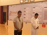 مدرب أجنبي بالدوري السعودي يتعلم الصلاة من رئيس الفيصلي «صور»