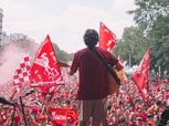 نهائي دوري أبطال أوروبا.. جماهير ليفربول تهتف لـ محمد صلاح أمام الملعب