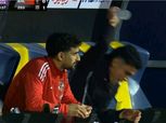 رد فعل غاضب من بن شرقي بعد قرار تغييره في مباراة الأهلي وزد (فيديو)