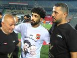 مروان عطية يتذكر والده أثناء احتفال الأهلي بدرع الدوري ويدخل في نوبة بكاء