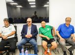 رئيس مجلس إدارة البنك الأهلي يجتمع بالجهاز الفني قبل مباراة غزل المحلة