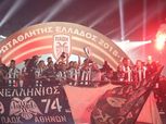 بالفيديو.. احتفال جنوني من جماهير باوك بعد التتويج بالدوري اليوناني