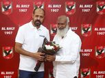 الأهلي يكرم عماد النحاس تقديرا لجهوده مع فريق الكرة