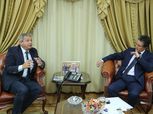 وزير الرياضة يلتقى رئيس نادى المعادى واليخت