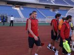 لاعبو الأهلي يؤدون صلاة التراويح في غرف المحاضرات