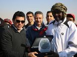وزير الرياضة يقود ماراثون الدراجات للشباب العربي فى سفح الأهرامات