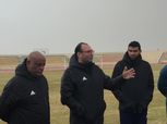 معتز البطاوي يجتمع بلاعبي كليوباترا قبل مواجهة منتخب السويس