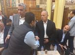 أبو ريدة وأحمد مجاهد في عزاء المخرج الراحل خالد شبانة
