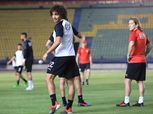 بالصور| عمرو وردة في ظهور خاص بمران منتخب مصر استعدادًا لأوغندا