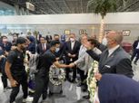 وزير الرياضة يستقبل بعثة الأهلي بالورود بعد التتويج بدوري أبطال أفريقيا