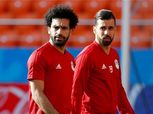 محمد صلاح يحتفل بالفوز على ليبيا مع عبدالله السعيد «صورة»