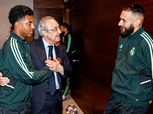 بيريز يزور بعثة ريال مدريد قبل مواجهة تشيلسي «صور»